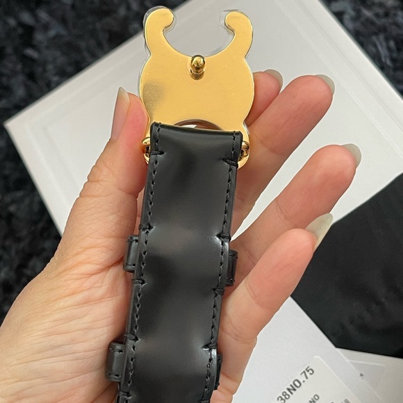 Celine Triomphe belt size 75 - Picture 5 of 6